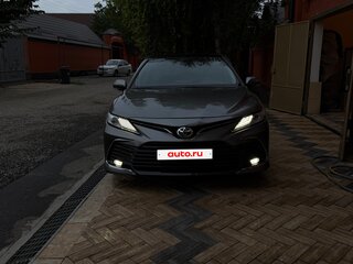 2022 Toyota Camry VIII (XV70) Рестайлинг, серый, 3650000 рублей, вид 1