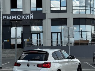 2015 BMW 1 серии 118i II (F20/F21) Рестайлинг, белый, 1800000 рублей, вид 5