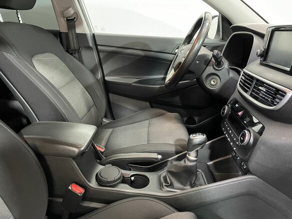 2018 Hyundai Tucson III Рестайлинг, белый, 1895000 рублей - вид 9