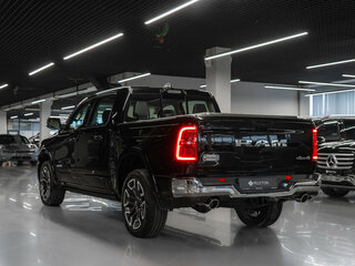 2025 Ram 1500 Crew Cab V Рестайлинг, чёрный, 11300000 рублей, вид 4