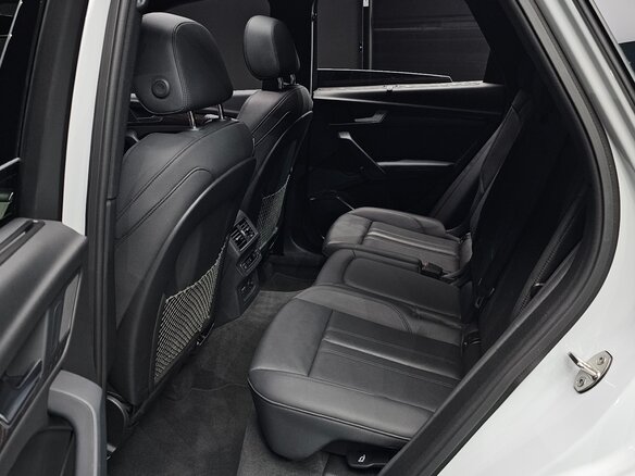 2023 Audi Q5 40 TDI II (FY) Рестайлинг, белый, 5870000 рублей - вид 19