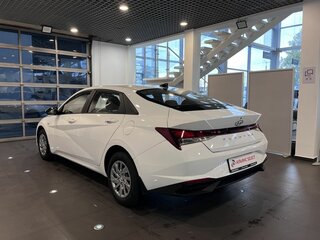 2022 Hyundai Elantra VII (CN7), белый, 1990000 рублей, вид 5