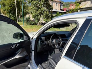 2022 BMW X5 40i IV (G05/G18), белый, 8700000 рублей, вид 3