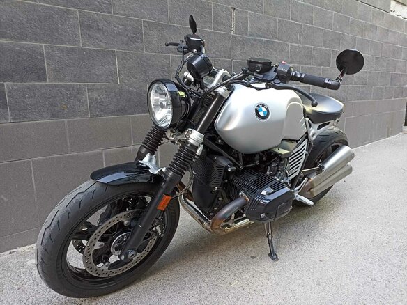 2019 BMW R Nine T, серебристый, 1449000 рублей - вид 2