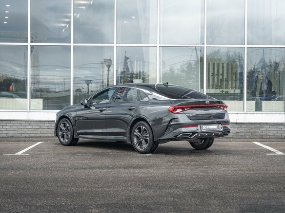 2020 Kia K5 III, серый, 2249000 рублей - вид 1