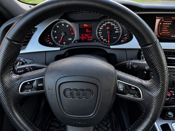 2010 Audi A4 IV (B8), серый, 1050000 рублей - вид 6