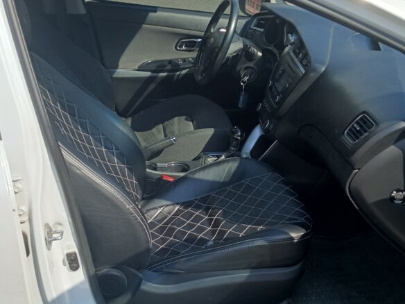 2018 Kia Ceed II Рестайлинг, белый, 690000 рублей - вид 10