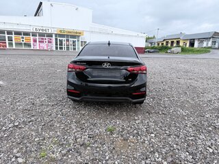2017 Hyundai Solaris II, чёрный, 770000 рублей, вид 5