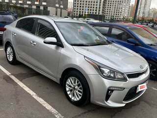 2019 Kia Rio IV, серый, 1400000 рублей, вид 4