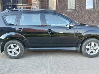 2011 Mitsubishi Outlander II Рестайлинг, чёрный, 1150000 рублей, вид 3