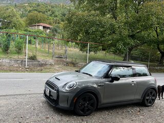 2021 Mini Hatch Cooper S III (F55/F56) Рестайлинг 2, серый, 1400000 рублей, вид 4