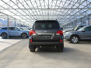 2012 Toyota Land Cruiser 200 Series Рестайлинг 1, серый, 3370000 рублей, вид 4