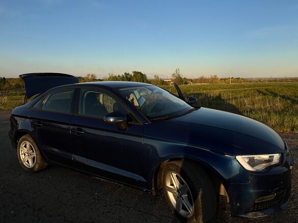 2014 Audi A3 III (8V), синий, 1100000 рублей - вид 6
