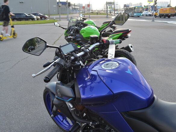 2023 Yamaha MT-03, белый - вид 13