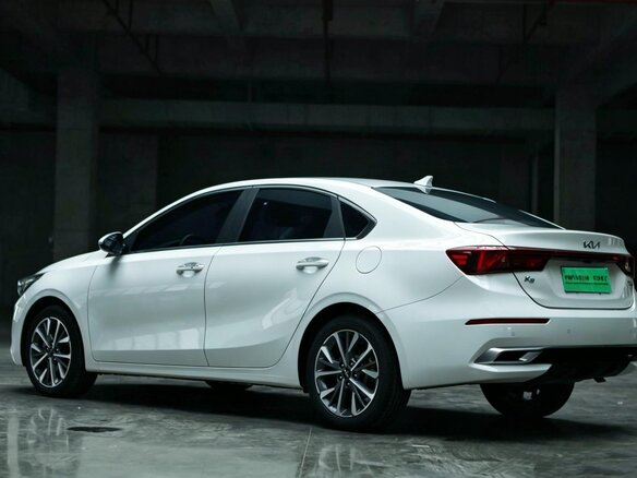 2022 Kia K3 II (China Market) Рестайлинг, белый, 1213000 рублей - вид 18