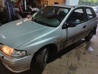 2000 Mazda 323 V (BA), серебристый, 130000 рублей, вид 2