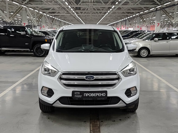 2018 Ford Kuga II Рестайлинг, белый, 1670000 рублей - вид 1