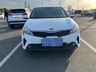 2018 Kia Rio IV, белый, 670000 рублей, вид 1