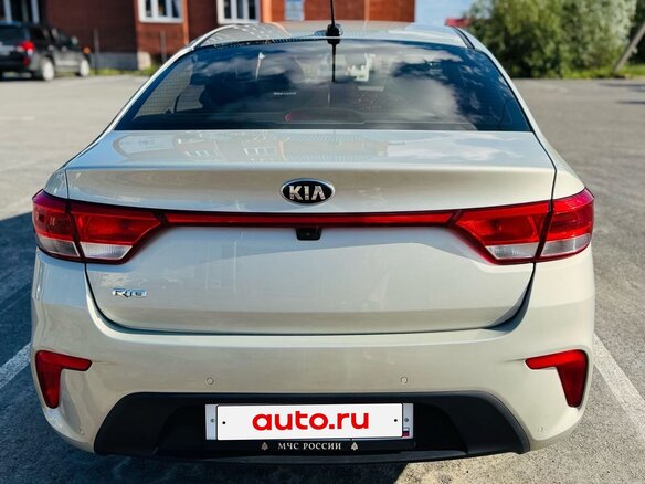 2017 Kia Rio IV, бежевый - вид 7