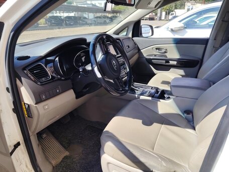 2016 Kia Carnival III, белый, 1900000 рублей, вид 2
