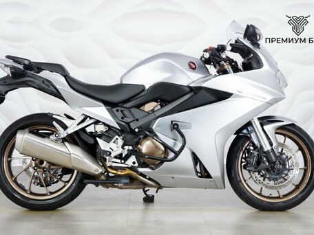 2017 Honda VFR 800, серебристый, 799000 рублей, вид 1