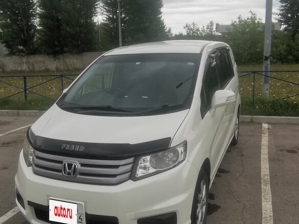 2012 Honda Freed I Рестайлинг, белый, 950000 рублей