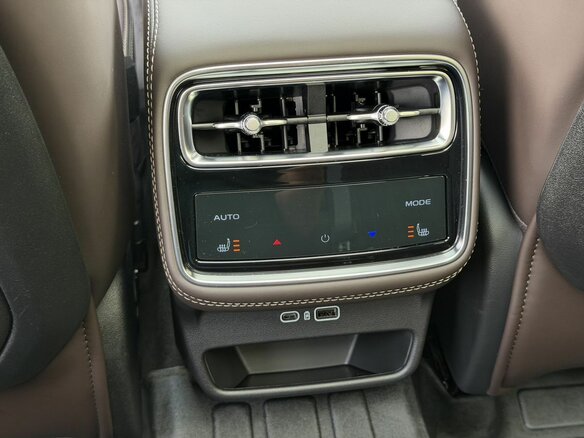 2026 Geely Monjaro I Рестайлинг 2 (China Market), серый, 4200000 рублей - вид 35