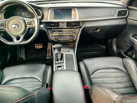 2018 Kia Optima IV Рестайлинг, белый, 2250000 рублей - вид 5