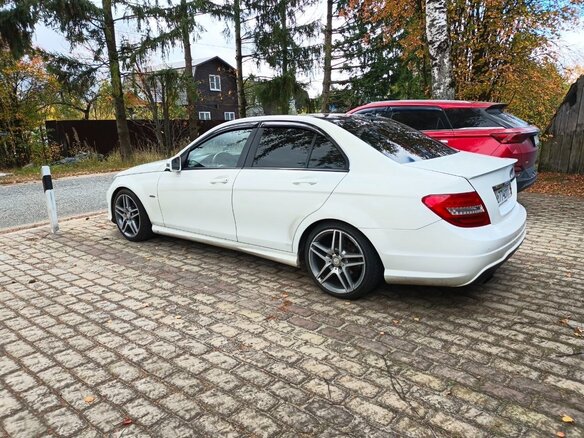 2012 Mercedes-Benz C-Класс 180 BlueEFFICIENCY III (W204) Рестайлинг, белый, 1500000 рублей - вид 14
