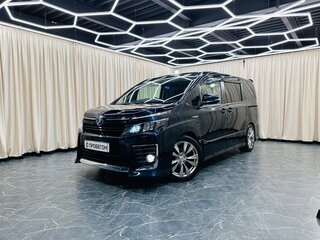 2016 Toyota Voxy III (R80), синий, 1899000 рублей, вид 1