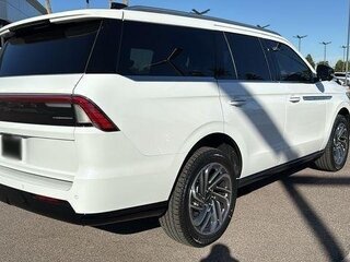 2025 Lincoln Navigator V, белый, 19500000 рублей, вид 3