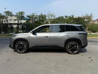 2026 Toyota bZ3X 58.3 kWh, серый, 2950000 рублей, вид 3