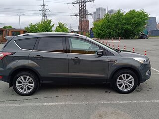 2018 Ford Kuga II Рестайлинг, серый, 1630000 рублей, вид 2