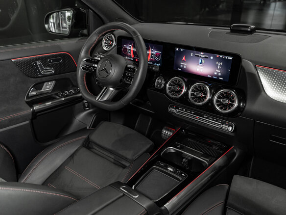 2025 Mercedes-Benz GLA 250 II (H247) Рестайлинг, чёрный, 6790000 рублей - вид 17