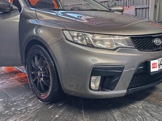 2010 Kia Cerato Koup II, серый, 900000 рублей, вид 3