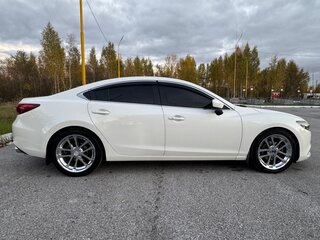 2017 Mazda 6 III (GJ) Рестайлинг, белый, 2050000 рублей, вид 3