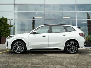 2026 BMW X1 Long 25Li xDrive III (U11/U12), белый, 5699000 рублей, вид 2