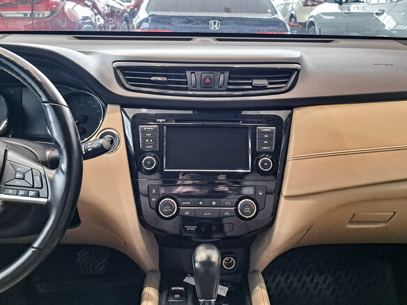 2021 Nissan X-Trail III Рестайлинг, белый, 3050000 рублей - вид 14