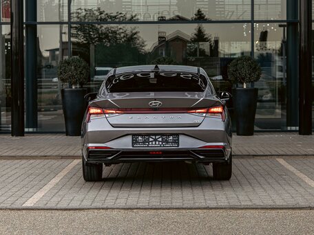 2021 Hyundai Elantra VII (CN7), серый, 1625000 рублей, вид 5