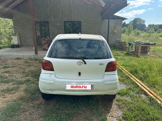 2003 Toyota Vitz I (P10), белый, 365000 рублей, вид 4