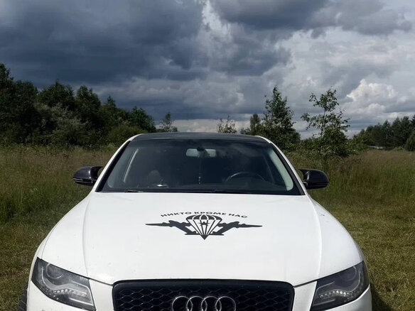 2009 Audi A4 IV (B8), белый, 750000 рублей