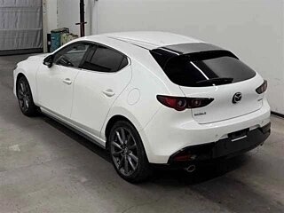 2019 Mazda 3 III (BM) Рестайлинг, белый, 1700000 рублей, вид 4