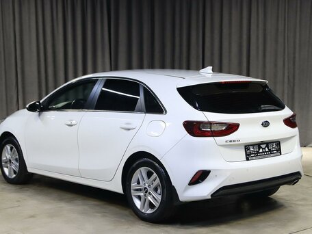 2020 Kia Ceed III, белый, 1599000 рублей, вид 4
