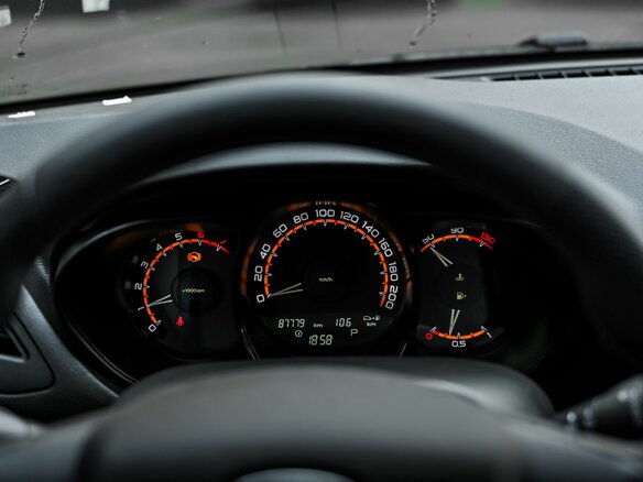2021 Lada (ВАЗ) Vesta Cross I, коричневый, 840000 рублей - вид 4