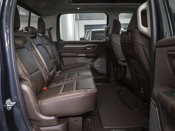 2026 Ram 1500 Crew Cab V Рестайлинг, синий, 9590000 рублей - вид 20