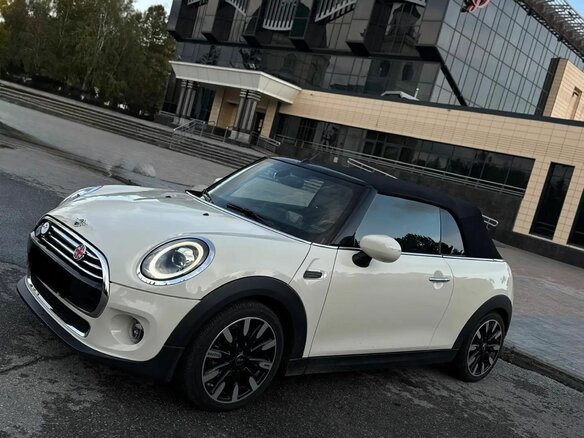 2020 Mini Cabrio Cooper III Рестайлинг, белый, 2590000 рублей - вид 5