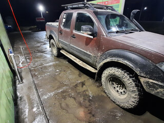 2010 Nissan Navara (Frontier) III (D40) Рестайлинг, коричневый, 1500000 рублей, вид 3