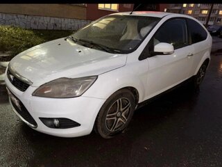 2008 Ford Focus II Рестайлинг, белый, 240000 рублей, вид 1