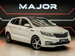 2017 Kia Rio III Рестайлинг, белый, 1250000 рублей, вид 3