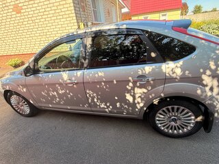2010 Ford Focus II Рестайлинг, серебристый, 670000 рублей, вид 4